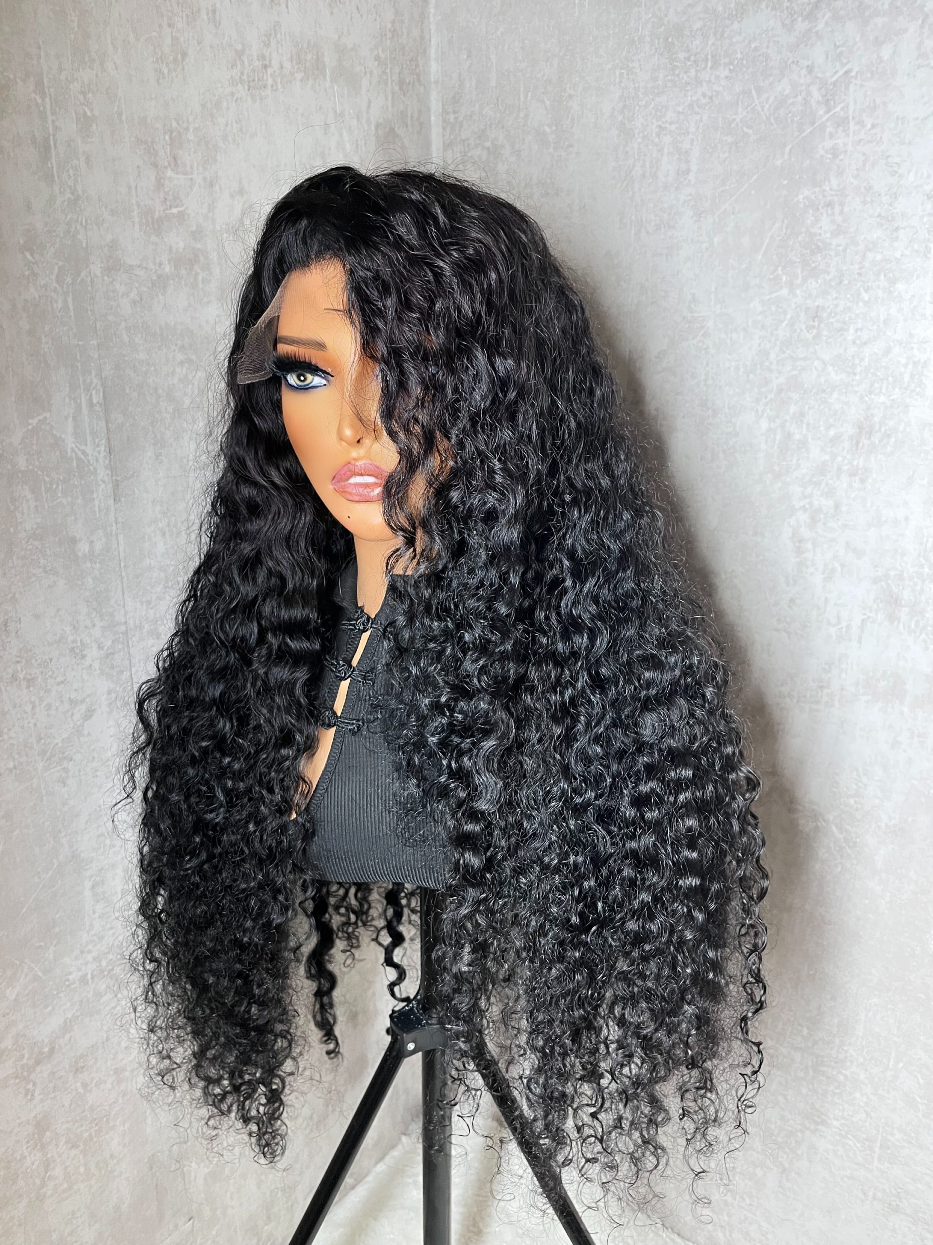 AMBER *VIRGIN BURMESE CURLY